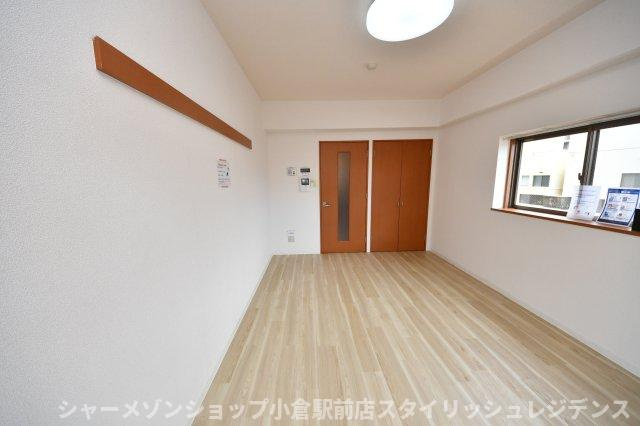 リファレンス門司駅前の居間・リビング