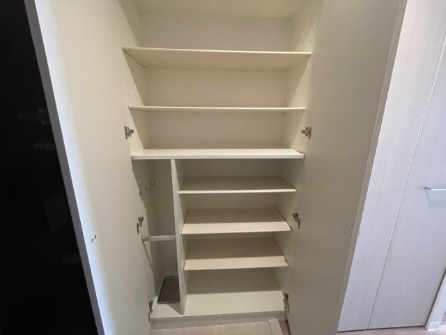 プランドール北浜の収納|(参考)同マンション同間取り他部屋の写真