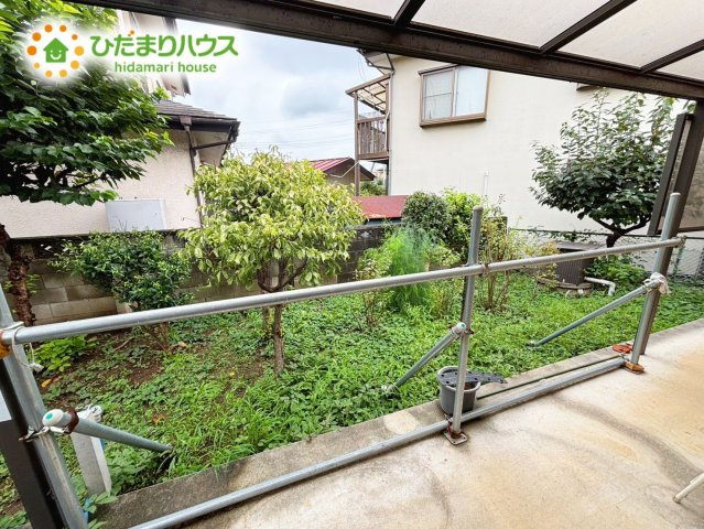 野田市野田 　平屋　中古戸建　平成24年築の庭|お隣とも距離があるので、陽当たりはしっかり確保できますよ♪