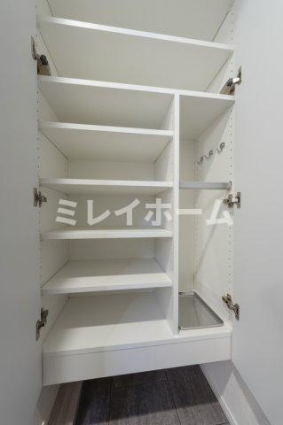 RJRプレシア大森北の玄関
