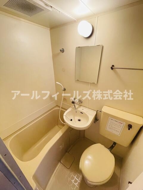 ジュネパレス松戸第９４の浴室