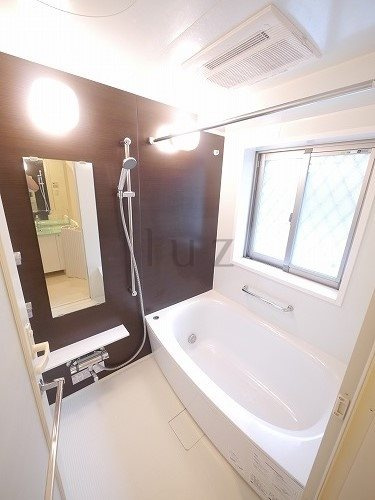 横浜市南区吉野町３丁目の賃貸マンションの浴室|追い炊き・浴室乾燥機完備のバスルームです！