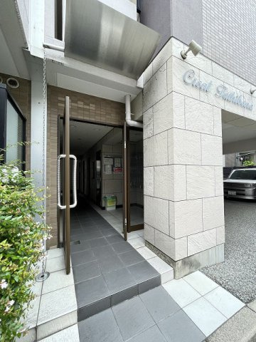 クレアール立花のエントランス