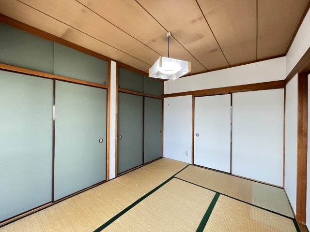 春日部市八丁目のアパート