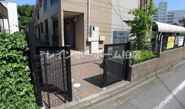 【仲介手数料：50％OFF】対象物件！のエントランス|清潔なエントランスです
