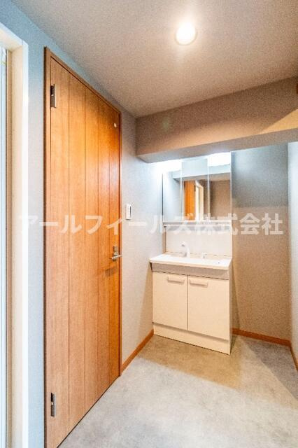 江戸川台小田急ハイツ２３号棟の独立洗面台