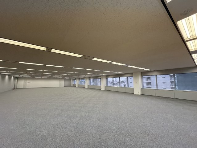 江戸堀センタービルの洋室