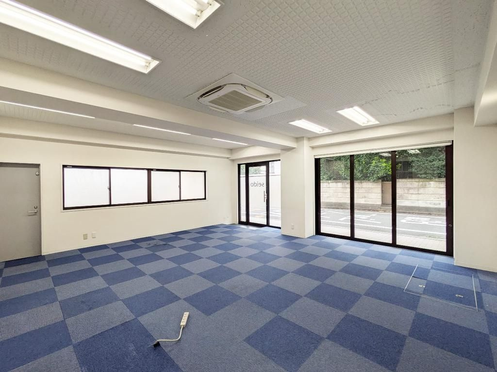 国分寺市東元町２丁目の店舗事務所の内装