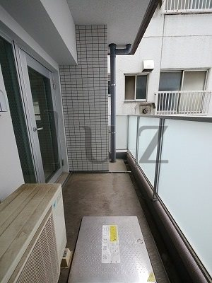 リヴシティ横濱新川町弐番館のバルコニー