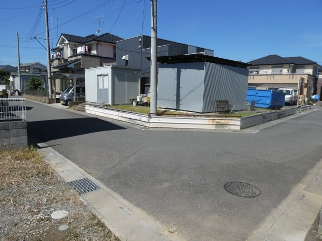 牛島土地の前面道路含む現地写真
