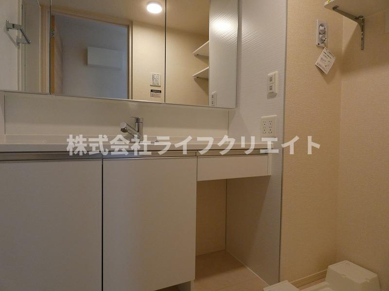 D-room西平山A棟の独立洗面台