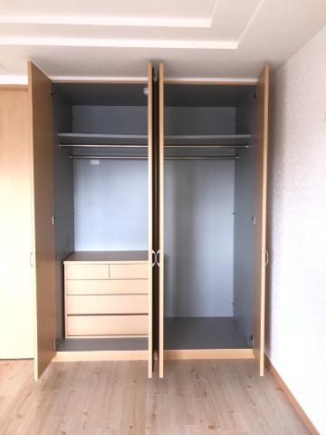 グランアモール青山の収納|洋室クローゼット