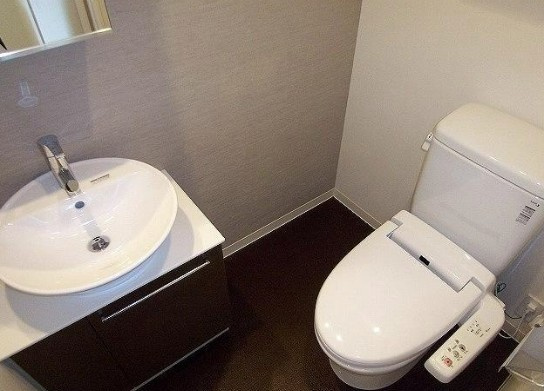 ＮＩＳＨＩ　ＩＫＥＢＵＫＵＲＯ　ＲＥＳＩＤＥＮＣＥのトイレ