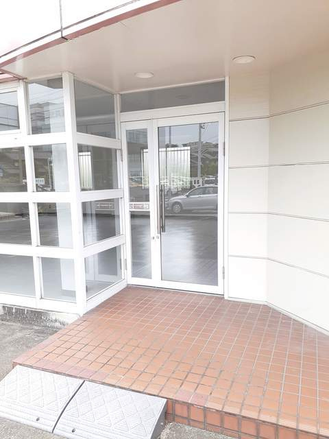 阿久比町阿久比事務所のエントランス