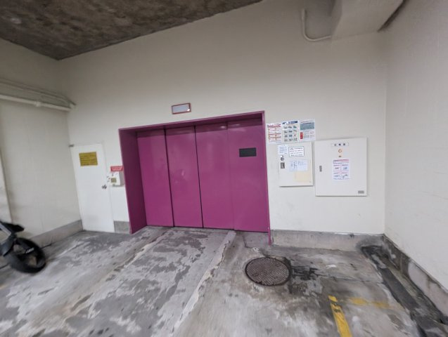ネオハイツ新大阪の駐車場