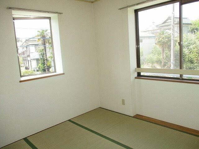ジュネス十日市場Ａ棟の和室