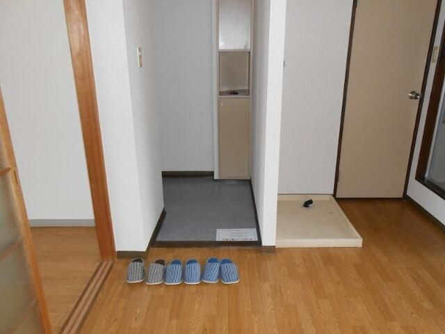 ジュネス十日市場Ａ棟の玄関