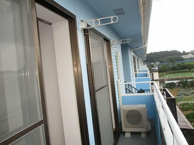ジュネス十日市場Ａ棟のバルコニー