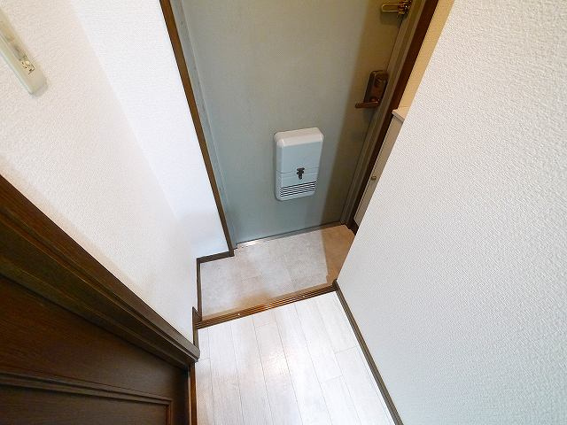 シティパレスやすらぎの道Ｐ６の玄関|収納もある玄関です