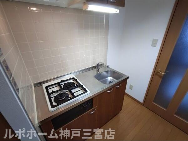ディナスティ神戸元町通のキッチン