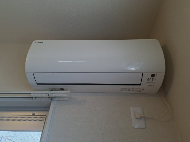 Primo Passoの設備|※リビングのエアコンは設備です。
※独立洋間のエアコンは撤去予定です。