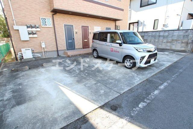 サンライズの駐車場|高崎、前橋のお部屋探しはエンドスケープまで！お客様の理想お聞かせ下さい♪