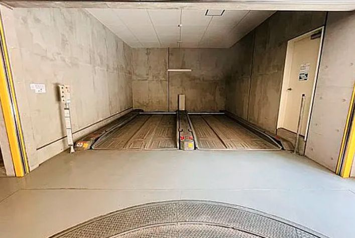 センチュリーハイツ御徒町モダニカの駐車場|駐車場があります