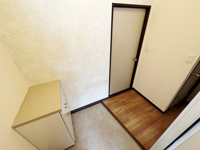 レクサス海田の玄関