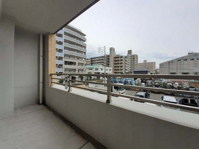 ラウレア　Ｋのバルコニー
