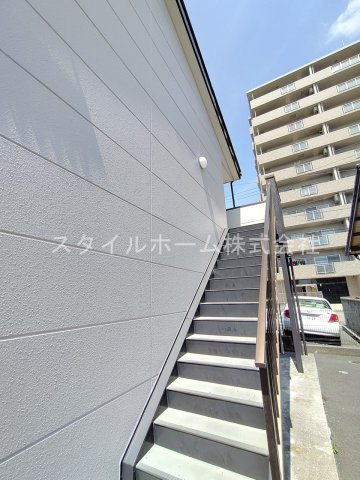アン・ピエースのバルコニー