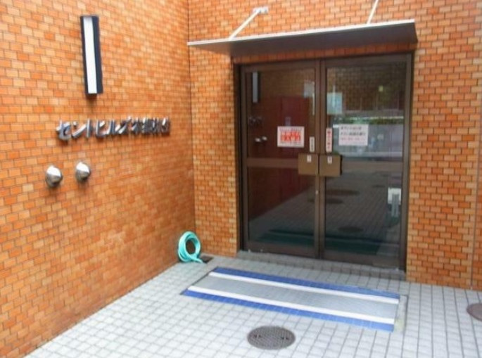 【エントランス】