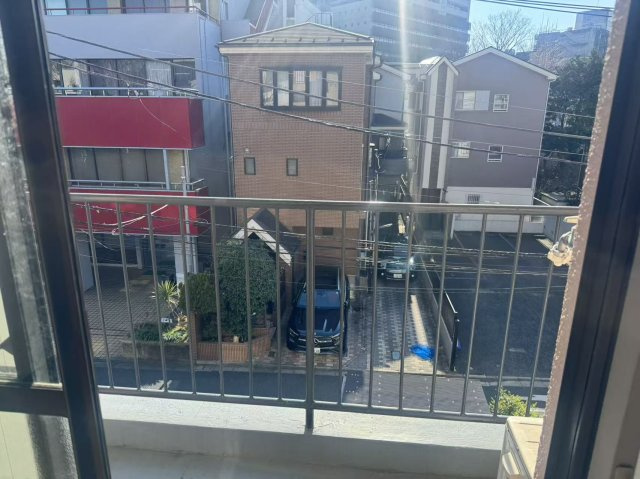 【バルコニー】