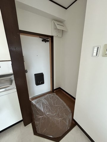 三木グリーンハイツの玄関