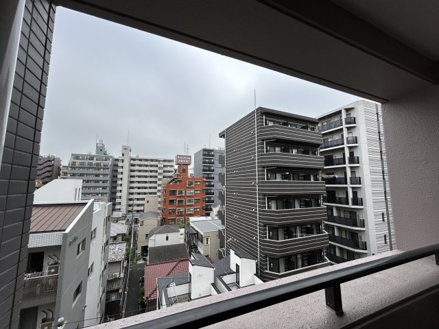 家具付リノベマンション☆リノベされて生まれ変わったお部屋ですぐに始められる新生活♪エアコン付きが何気に嬉しい☆駅も学校もスーパーも近いのは超嬉しい♪【リノベ／ラフィネステージ横浜南】の展望