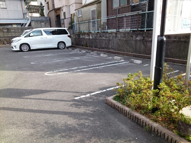 ナイル良の駐車場