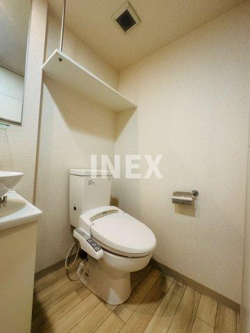 横浜市鶴見区鶴見中央４丁目の賃貸マンションのトイレ