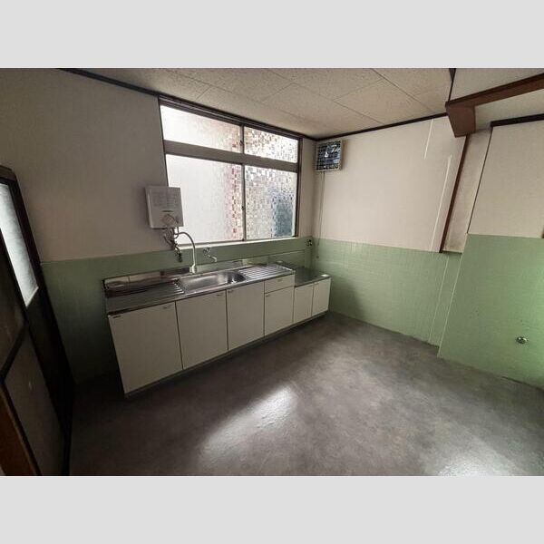東高松1丁目戸建のキッチン