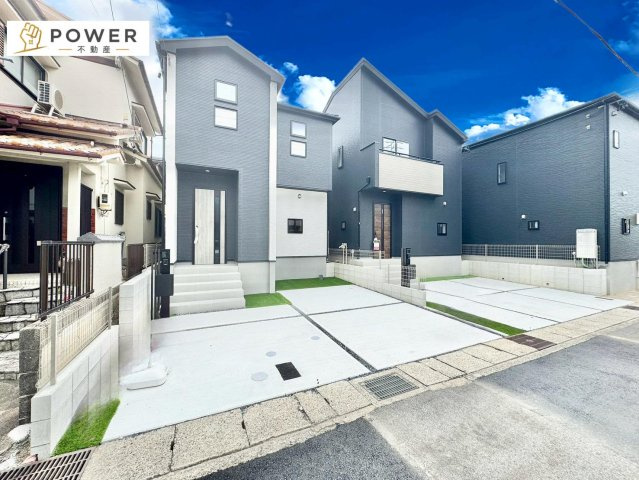 グラファーレ　尾張旭市大塚町の外観|落ち着いた色合いと上品な質感の外観は、家族の成長とともに永く愛せるデザインを実現しています。