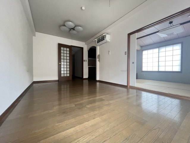 国立市北２丁目の賃貸マンションの居間・リビング