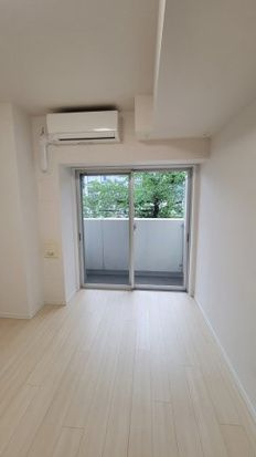 レアライズ日暮里の居間・リビング