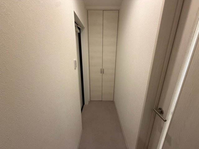 セレニティ小若江B棟の玄関