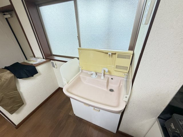 上信ハイツの洗面所