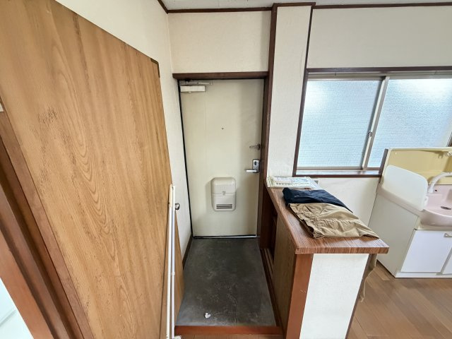 上信ハイツの玄関