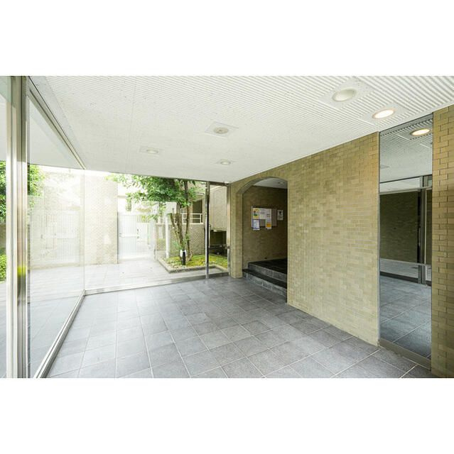 ランテルナ山王のエントランス