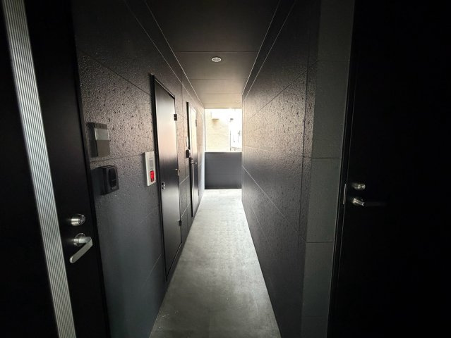 セレニティ小若江B棟のロビー