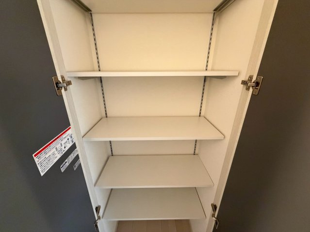 セレニティ小若江B棟の収納