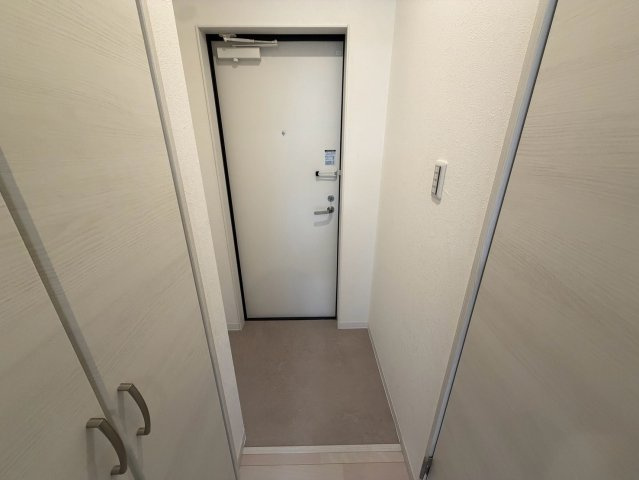 セレニティ小若江B棟の玄関