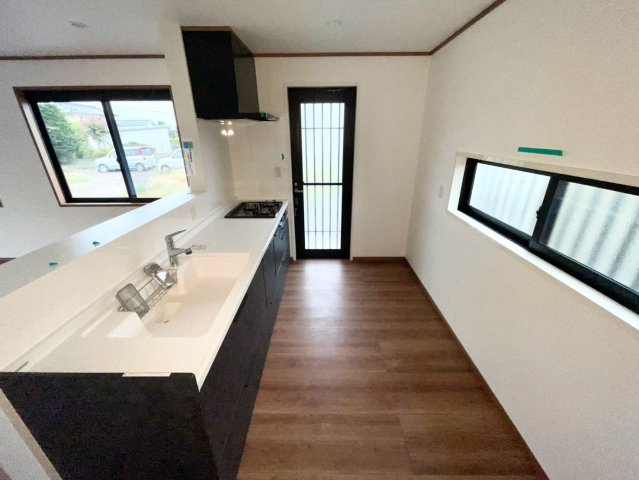 松本市大字島内のキッチン