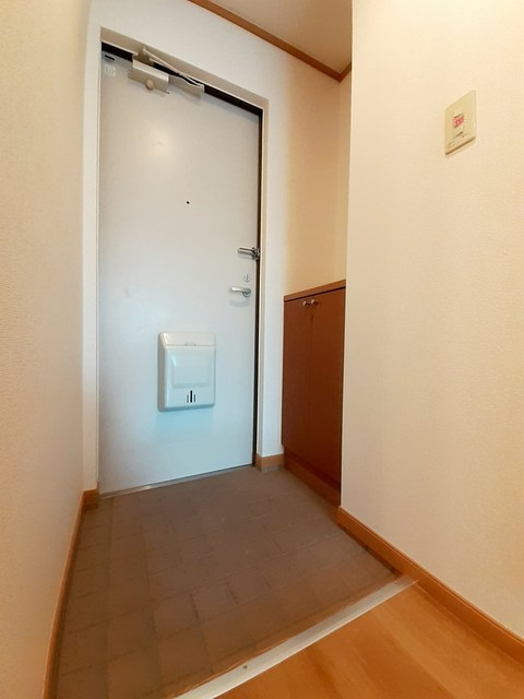 シュープリームの玄関