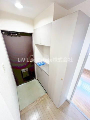 小平市小川町１丁目の賃貸マンションの玄関
